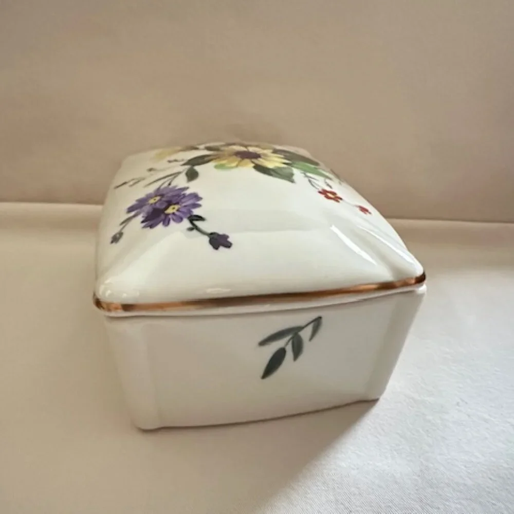 Vintage Porcelain Trinket Box